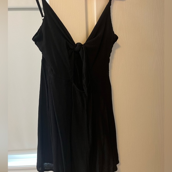 Front cutout romper - Picture 2 of 2